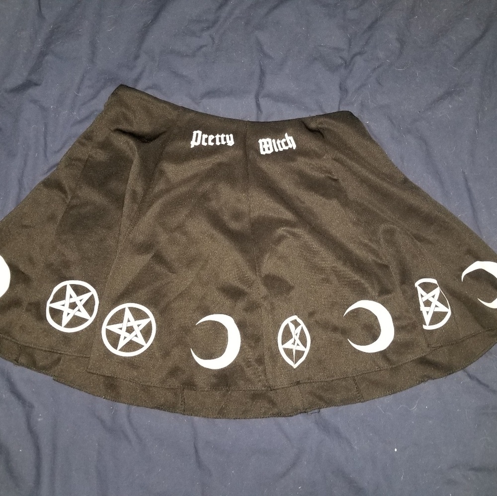 Pretty witch Halloween skirt